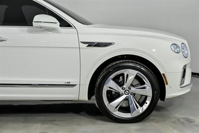 2022 Bentley Bentayga V8 - Photo 15 - Joliet, IL 60435