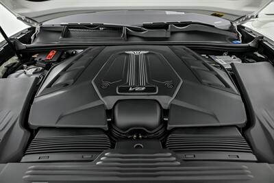 2022 Bentley Bentayga V8 - Photo 17 - Joliet, IL 60435