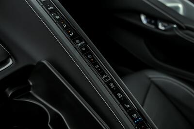 2021 Chevrolet Corvette Stingray 2LT   - Photo 39 - Joliet, IL 60435