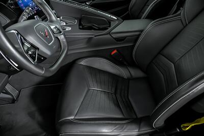 2021 Chevrolet Corvette Stingray 2LT   - Photo 26 - Joliet, IL 60435