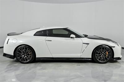 2021 Nissan GT-R Premium   - Photo 14 - Joliet, IL 60435