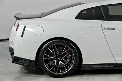 2021 Nissan GT-R Premium   - Photo 13 - Joliet, IL 60435