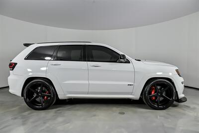 2015 Jeep Grand Cherokee SRT   - Photo 12 - Joliet, IL 60435