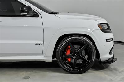 2015 Jeep Grand Cherokee SRT   - Photo 13 - Joliet, IL 60435