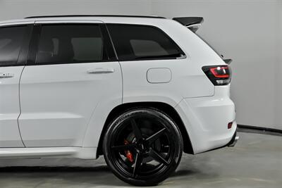 2015 Jeep Grand Cherokee SRT   - Photo 7 - Joliet, IL 60435