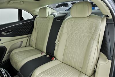 2020 Bentley Flying Spur W12   - Photo 25 - Joliet, IL 60435