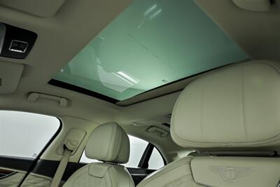 2020 Bentley Flying Spur W12   - Photo 24 - Joliet, IL 60435