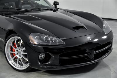2006 Dodge Viper SRT-10   - Photo 3 - Joliet, IL 60435
