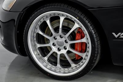 2006 Dodge Viper SRT-10   - Photo 19 - Joliet, IL 60435