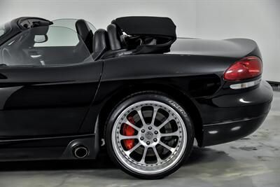 2006 Dodge Viper SRT-10   - Photo 9 - Joliet, IL 60435