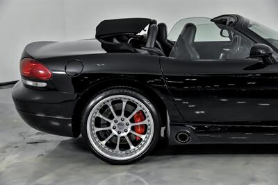 2006 Dodge Viper SRT-10   - Photo 13 - Joliet, IL 60435