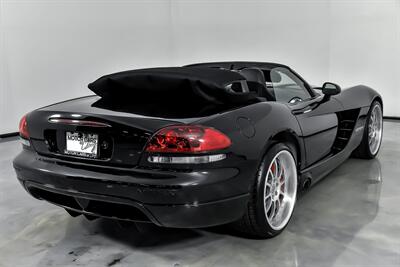 2006 Dodge Viper SRT-10   - Photo 12 - Joliet, IL 60435
