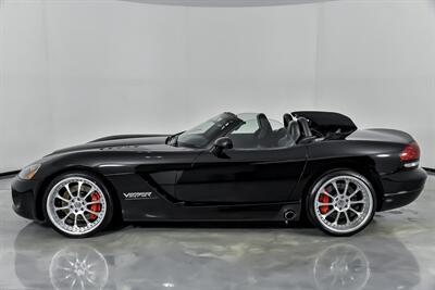 2006 Dodge Viper SRT-10   - Photo 8 - Joliet, IL 60435