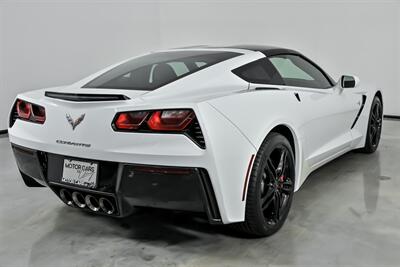 2016 Chevrolet Corvette Stingray   - Photo 12 - Joliet, IL 60435