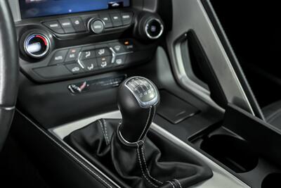 2016 Chevrolet Corvette Stingray   - Photo 34 - Joliet, IL 60435