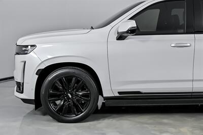 2021 Cadillac Escalade Sport   - Photo 7 - Joliet, IL 60435