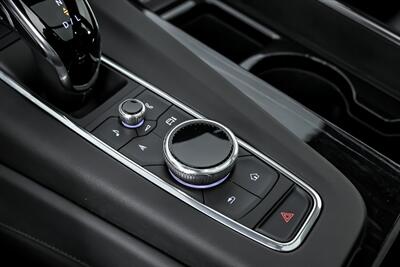 2021 Cadillac Escalade Sport   - Photo 38 - Joliet, IL 60435