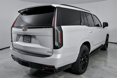 2021 Cadillac Escalade Sport   - Photo 12 - Joliet, IL 60435