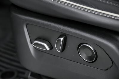 2021 Cadillac Escalade Sport   - Photo 26 - Joliet, IL 60435