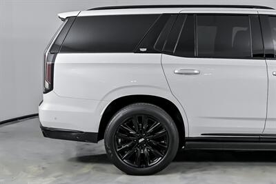2021 Cadillac Escalade Sport   - Photo 13 - Joliet, IL 60435