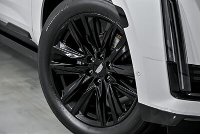 2021 Cadillac Escalade Sport   - Photo 4 - Joliet, IL 60435
