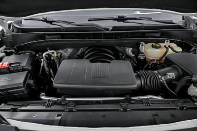 2021 Cadillac Escalade Sport   - Photo 17 - Joliet, IL 60435