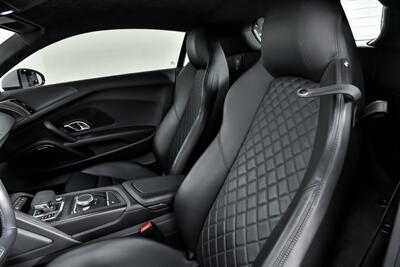 2017 Audi R8 5.2 quattro V10-CARBON AERO KIT   - Photo 28 - Joliet, IL 60435