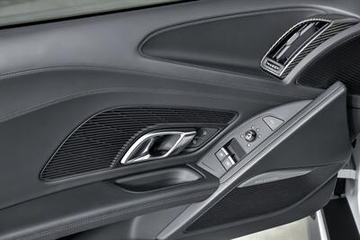 2017 Audi R8 5.2 quattro V10-CARBON AERO KIT   - Photo 23 - Joliet, IL 60435