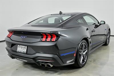 2024 Ford Mustang GT Premium - Photo 11 - Joliet, IL 60435