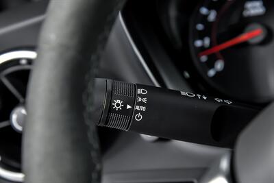 2021 Chevrolet Camaro LT1   - Photo 27 - Joliet, IL 60435