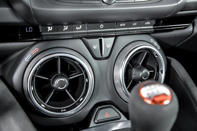 2021 Chevrolet Camaro LT1   - Photo 33 - Joliet, IL 60435