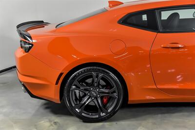 2021 Chevrolet Camaro LT1   - Photo 13 - Joliet, IL 60435