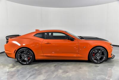 2021 Chevrolet Camaro LT1   - Photo 14 - Joliet, IL 60435