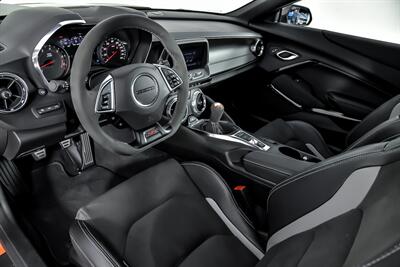 2021 Chevrolet Camaro LT1   - Photo 19 - Joliet, IL 60435