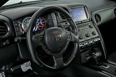 2016 Nissan GT-R Premium-BONE STOCK-SHOWROOM QUALITY!   - Photo 25 - Joliet, IL 60435