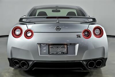 2016 Nissan GT-R Premium-BONE STOCK-SHOWROOM QUALITY!   - Photo 11 - Joliet, IL 60435