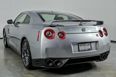 2016 Nissan GT-R Premium-BONE STOCK-SHOWROOM QUALITY!   - Photo 10 - Joliet, IL 60435