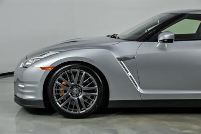 2016 Nissan GT-R Premium-BONE STOCK-SHOWROOM QUALITY!   - Photo 7 - Joliet, IL 60435
