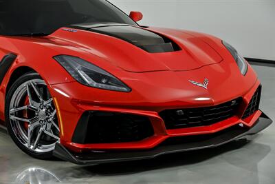 2019 Chevrolet Corvette ZR1 - Photo 2 - Joliet, IL 60435
