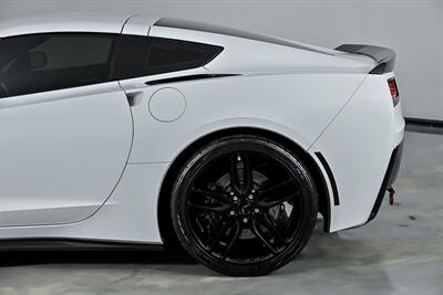 2019 Chevrolet Corvette Stingray Z51   - Photo 9 - Joliet, IL 60435