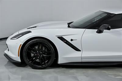 2019 Chevrolet Corvette Stingray Z51   - Photo 7 - Joliet, IL 60435