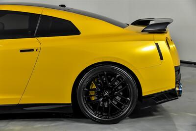 2017 Nissan GT-R Premium   - Photo 9 - Joliet, IL 60435