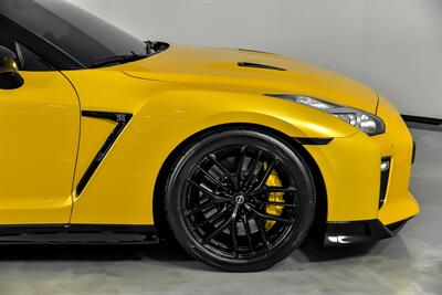 2017 Nissan GT-R Premium   - Photo 15 - Joliet, IL 60435