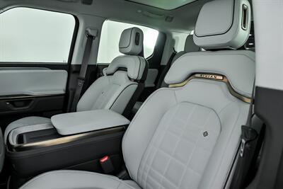 2025 Rivian R1T Ascend - Photo 22 - Joliet, IL 60435