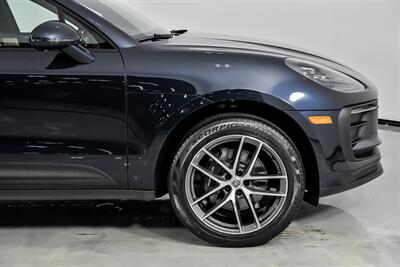 2022 Porsche Macan -1 OWNER & CLEAN CARFAX   - Photo 15 - Joliet, IL 60435