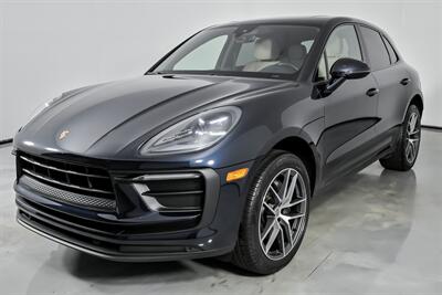 2022 Porsche Macan -1 OWNER & CLEAN CARFAX   - Photo 6 - Joliet, IL 60435