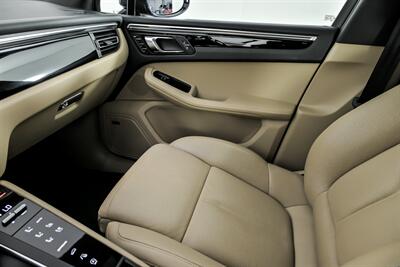 2022 Porsche Macan -1 OWNER & CLEAN CARFAX   - Photo 39 - Joliet, IL 60435