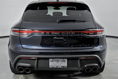 2022 Porsche Macan -1 OWNER & CLEAN CARFAX   - Photo 11 - Joliet, IL 60435