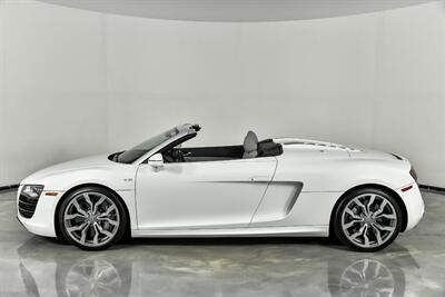 2012 Audi R8 5.2 quattro Spyder   - Photo 8 - Joliet, IL 60435