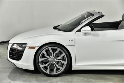 2012 Audi R8 5.2 quattro Spyder   - Photo 7 - Joliet, IL 60435